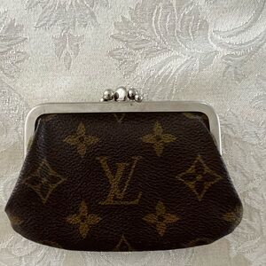 Vintage Louis Vuitton change purse